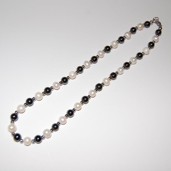 Pearl Necklace,Freshwater Pearl Necklace,Magnetic Necklace,8mm Size Beads - Picture 3 of 3